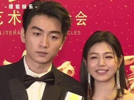 离婚传闻后首度公开亮相,剧情聚焦:姐弟恋+离婚后重觅真爱