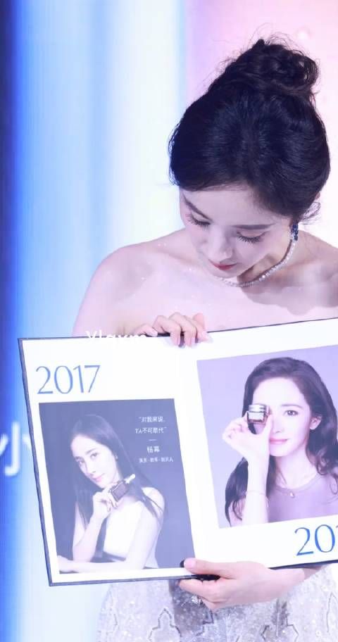 杨幂 高清原相机下这怼脸状态如何?