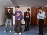 时代少年团明日将进行直播！