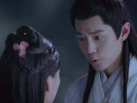 他为了她宁愿卸下神圣的披风,步入深渊,忍受无尽痛苦…