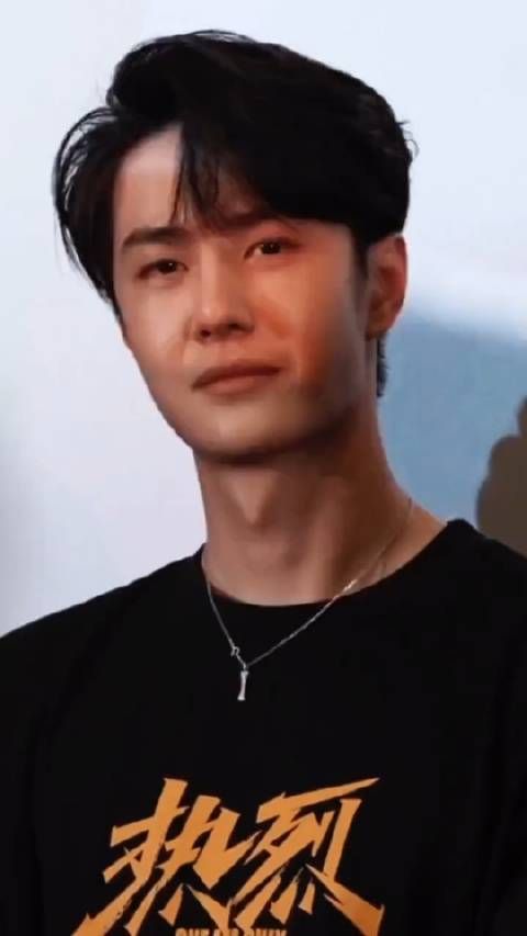 你敢对视一眼吗?被他一眼看穿不说穿