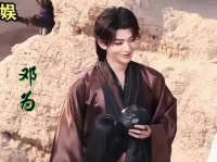 期盼邓为在《云起时》中的精彩表现，对郑适对角色的理解深刻透彻