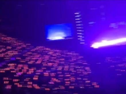 换个角度看演唱会,小源活力满满的样子真让人欢喜…