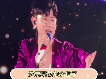 真的要说的话,这场景简直就像内娱的团队建设活动啊!