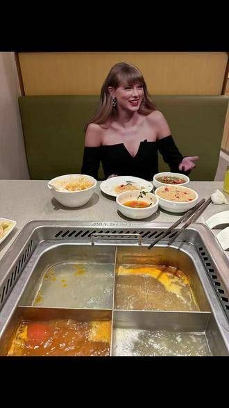 刷到这个发光的霉霉,绝对不能错过 简直是