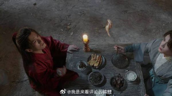 方多病将集市上吃的拿走 让阿飞吃莲花做的,下秒刺激了