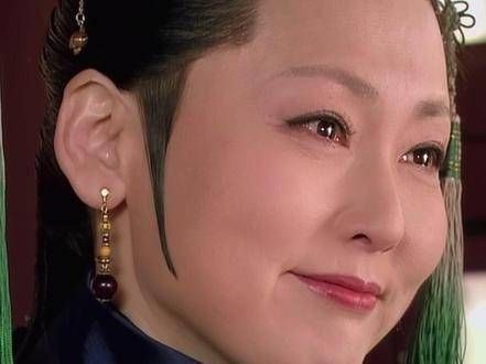 真是要赞叹导演的选角眼光,成家之后的玉娆与雍容华贵的甄母愈发相似了!