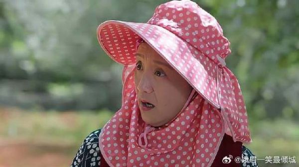 阿桂婶跟好姐妹,俩人坦诚相待,终于讲开了