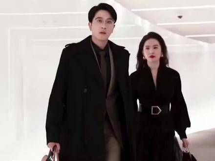 彭冠英是刘亦菲合作过的男演员中,外形最为匹配的一位,身材高挑,气场十足…