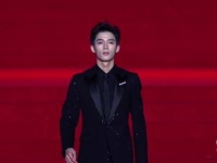 这步伐韵味十足， 真是加分项呢?