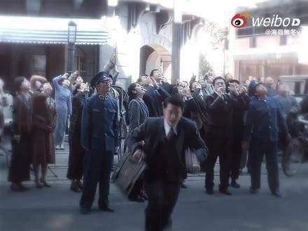 昨晚的梦境中,我伴随魏若来在央行的阶梯上疾跑整夜…