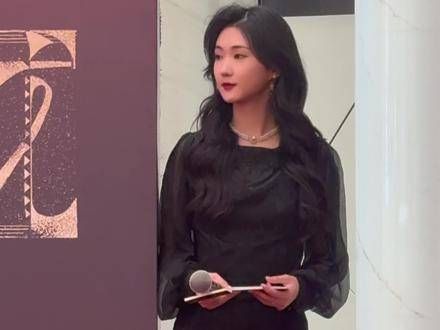 与宝总同框了!2024,满路花开