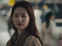 通常先开口告别的人，往往是心中伤痕最深的人，只有当失望积累到极致…