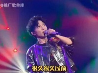 在《达拉崩吧》中一人分饰多角…