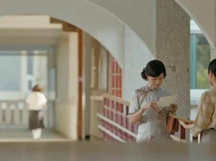 女儿频繁缺席学校,成绩下滑,母亲却全然未察觉