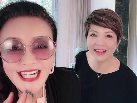 直播中惊喜降临,一位神秘歌唱家现身兰姐的直播间…