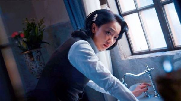 孤舟:翁太最终倒在周知非的枪口之下,至死都未向周知非透露他们还有一个儿子