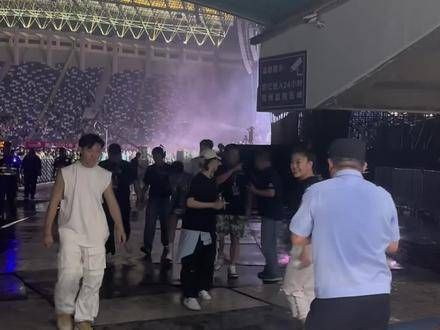 小沈阳小沈阳, 携手妻子共同呈现精彩演唱会, 沈阳