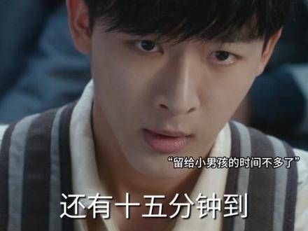 新手医师街头紧急开胸手术,小男孩被玻璃击中生命垂危…