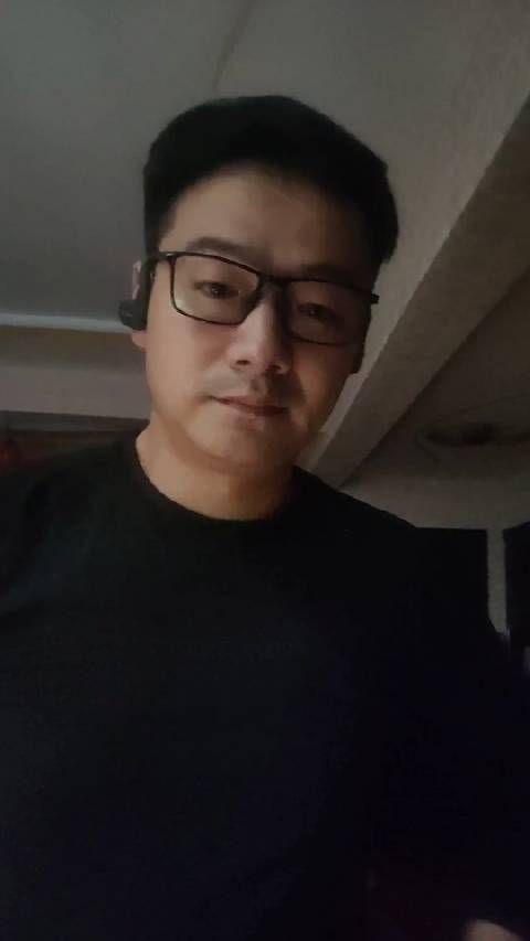 10年风风雨雨过去了,很抱歉,我还是那个健康帅气的小哥哥…