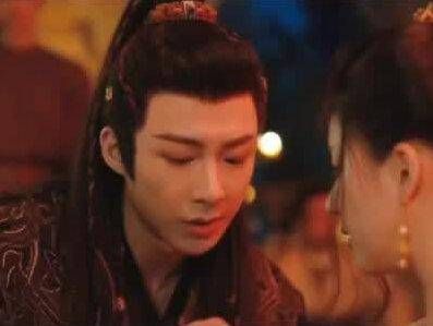 欣赏小啤酒的时间到了,看看燕子京的豪气冲天,珠帘玉幕 刘宇宁燕子京 刘宇