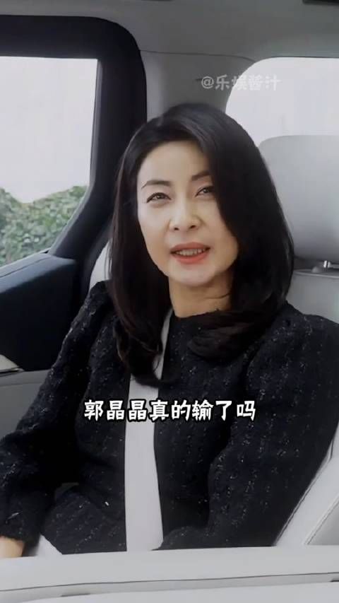 直到看见许晋亨送娃出国，郭晶晶却让孩子念普通小学…