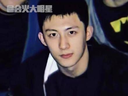 小说男主照进现实， 温柔似水的男子... 黄景瑜 小说 考古 校园 黄景瑜