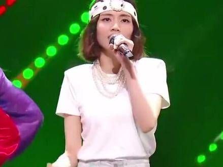 很有魅力的装扮！歌曲越听越上瘾！粤语经典 声生不息 挑战 刘惜君