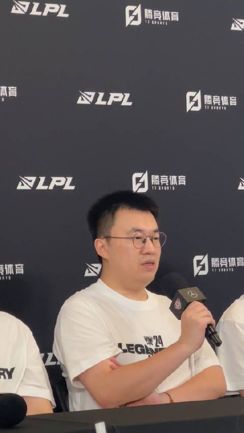 Q:赛前你在出场的时候呼声非常高,今天赢下比赛有什么想对粉丝说的?