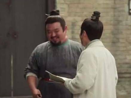 谁能理解老季的媳妇原来是杨妈妈,杨妈妈一回头就忍不住笑了