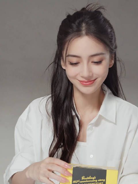 百年灵和angelababy续约了,名表和美人绝配