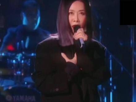 那英用一曲《挣脱》展现了何为英子的力量!