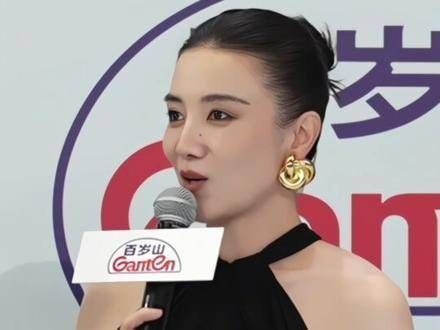 40多岁的宋佳,依旧散发着满满的少女感…