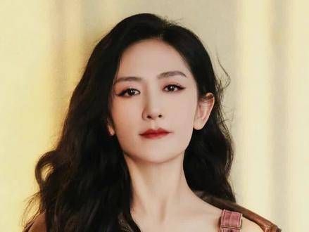 谢娜在节目中不经意透露了她与张杰的婚姻真相,纸终究包不住火