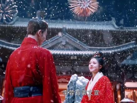 “爱人在侧,朋友相伴”真是幸福美好的场景啊…