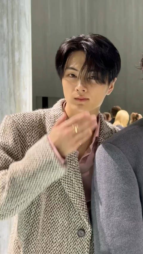 jay心动秘蜜 240919 eyesmag更新JAY相关 也就看了亿遍吧…