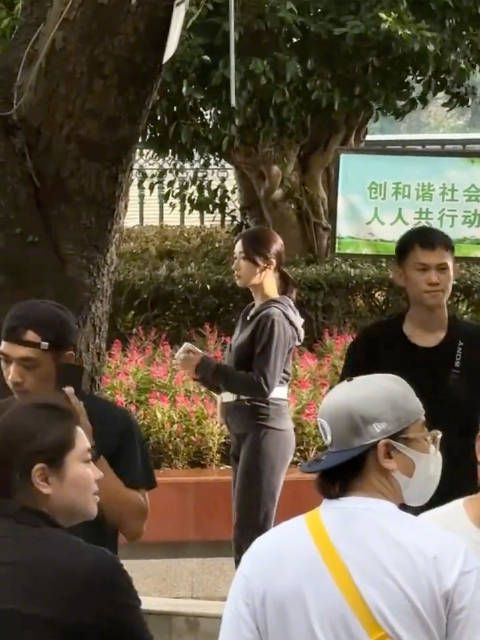 吴谨言今天拍戏路透的的这个肚子,是剧里的妆造还是她肚子已经真的这么大了?