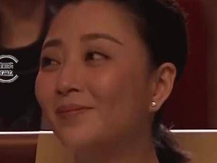刘晓庆曾批评殷桃缺乏演技,认为她饰演的武则天不符合历史