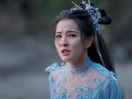 莺时亲自降临人间寻找紫辉,结果遇到了锦莲,这下可麻烦了