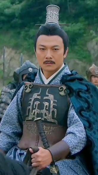 眼神锐利傲视群雄,气势磅礴冲天而起, 钱小豪