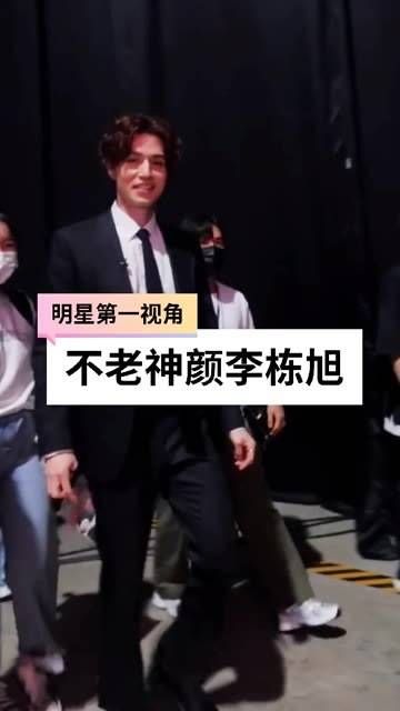从《我的女孩儿》到现在,真是越活越年轻,魅力愈发迷人