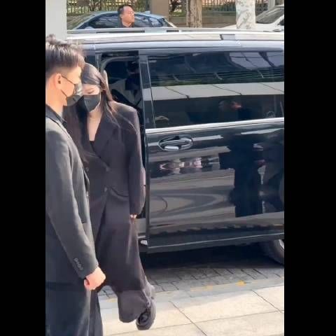 气质女神刘诗诗 走路都带风 刘诗诗