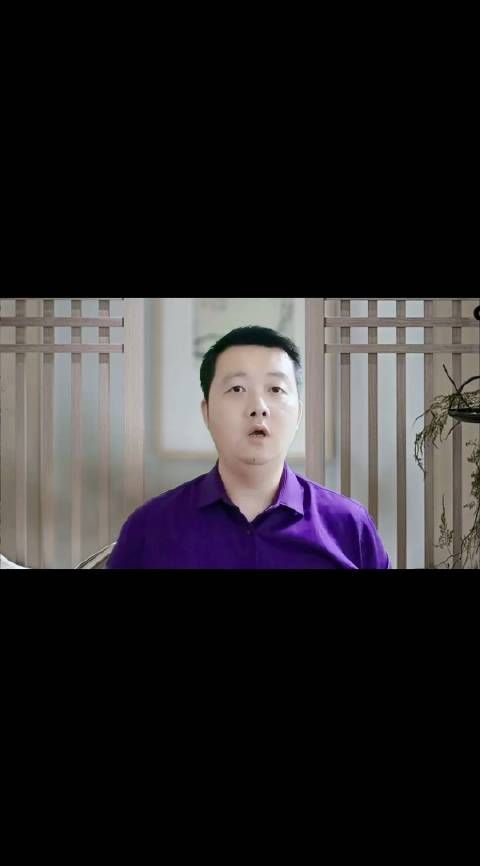 做自己的光,别让生活的压力,挤走你的快乐,别让鸡零狗碎的事…