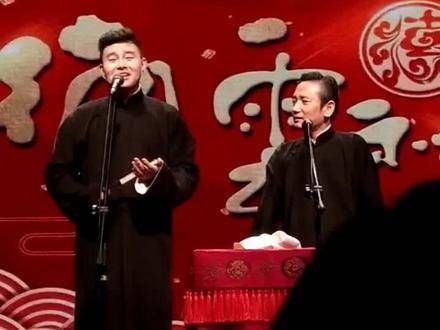 莫名很欣赏大爷的捧哏风格，在紧要关头给根哥“一脚”