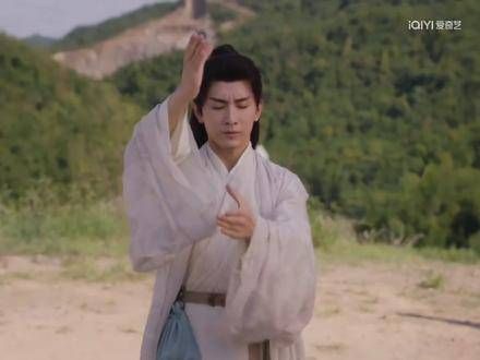 断少师的时候你心中也应该满是不舍吧,否则为何会闭上眼睛呢?