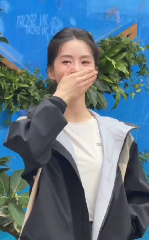 刘诗诗生图的神,高马尾短裙,少女感满满
