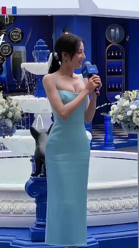 迪丽热巴这腰臀比,身材太好了!