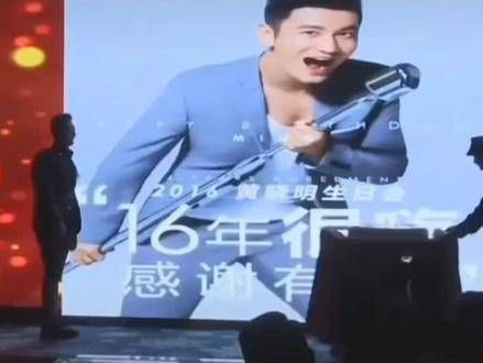 baby的如履薄冰,卑微的忍耐…让人感到心痛!