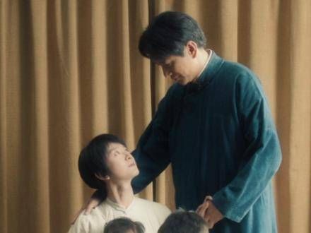 我曾对你许下共同的命运,却未料到路途坎坷,连一张合照也无法留下