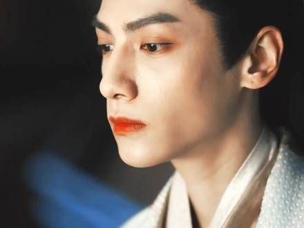 罗云熙饰演三界主宰:人界启皇容齐,天界天帝润玉,魔界魔神澹台烬
